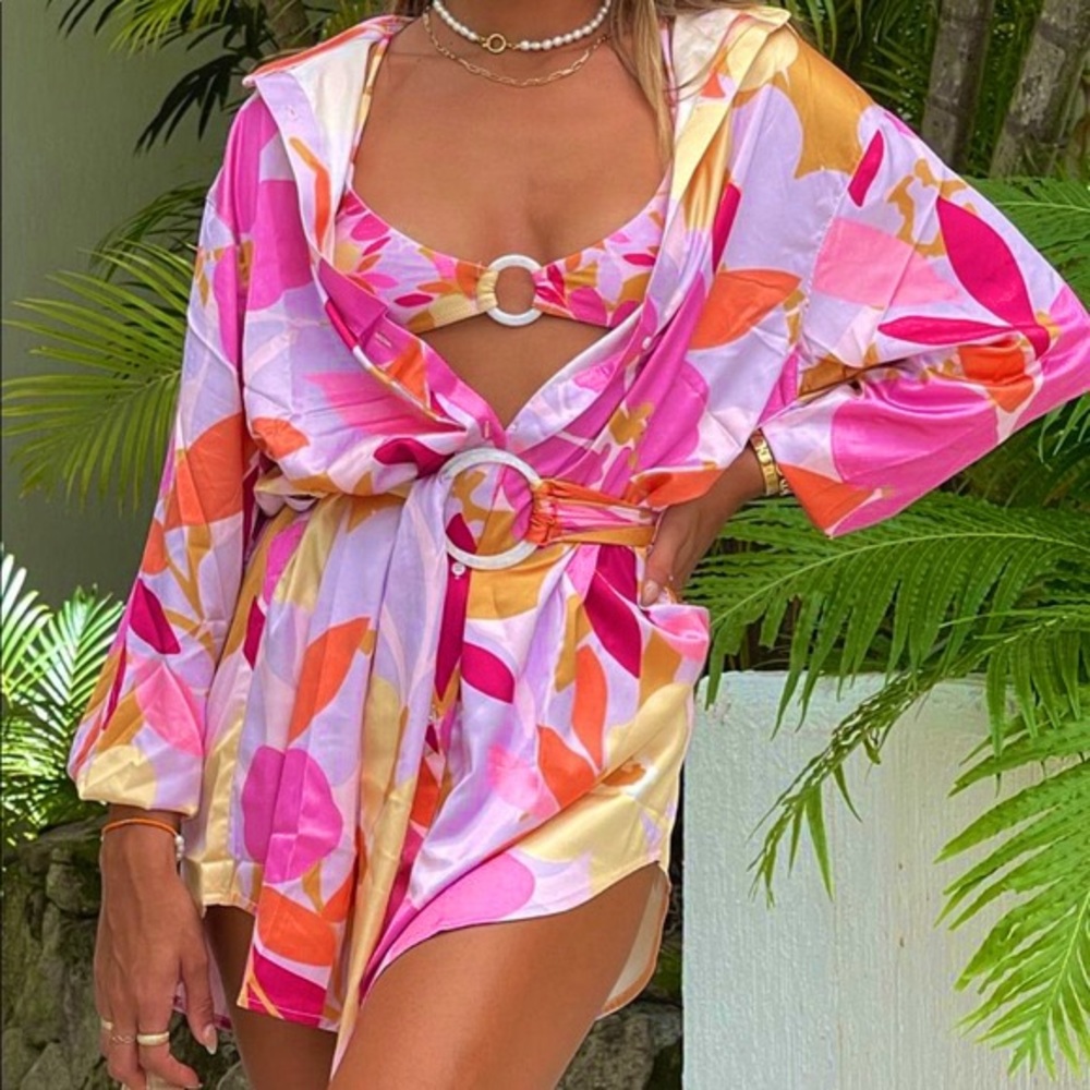 White fox Boutique Swim coverup